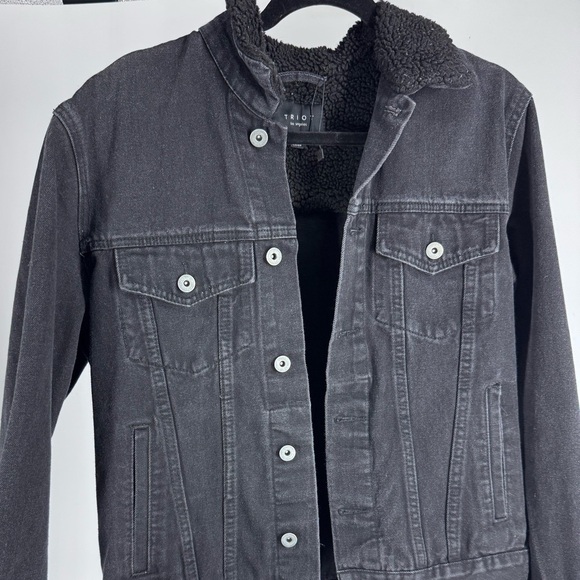 Triot Sherpa lined collar black denim jean jacket. Small - Picture 1 of 6